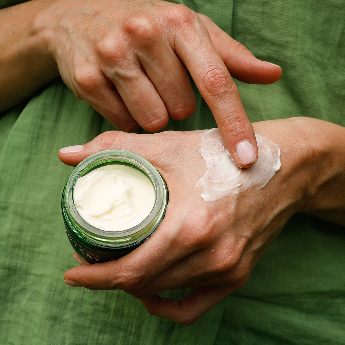 Radiance Reveal Mask - Lactic and Mandelic Acid