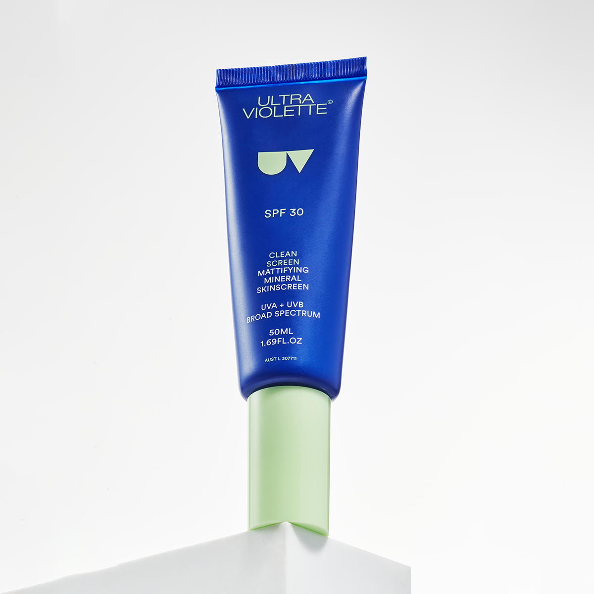 Clean Screen Fragrance Free Weightless Sensitive Skinscreen SPF30